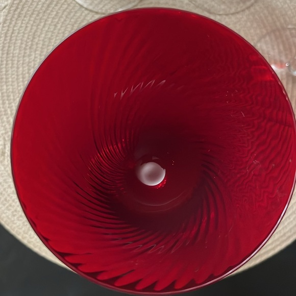 Red Ruby Vintage Optic Swirl Wine Water Goblets - Picture 4 of 8